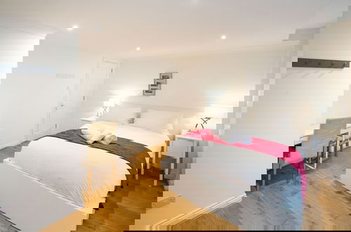 Foto 6 - 1BD Modern City Oasis: Near London Attractions