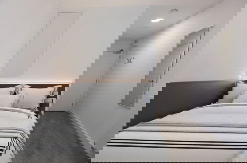 Photo 10 - For Students Only Chic Studios and Ensuites at Chapter Highbury II in London