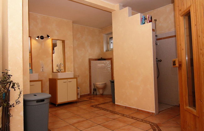 Spacious Holiday Home in Neukirchen - Foto 14