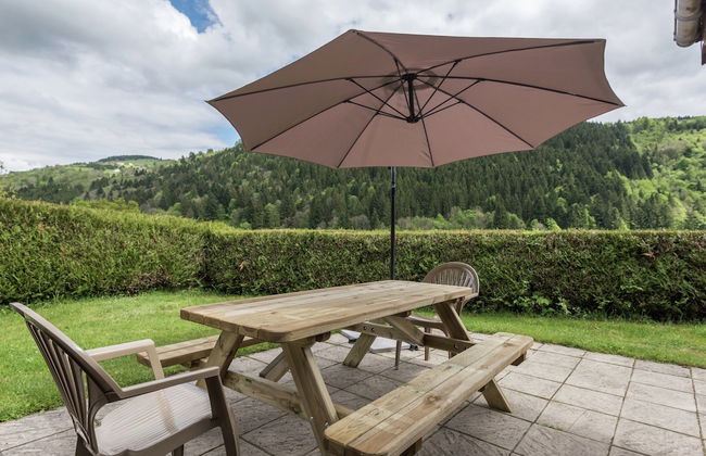 Chalet in Lovely, Rich Forest Setting With a Beautiful View - Foto 73