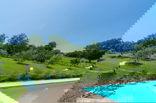 Foto 79 - Farmhouse in Hilly Area in Gubbio With Pool