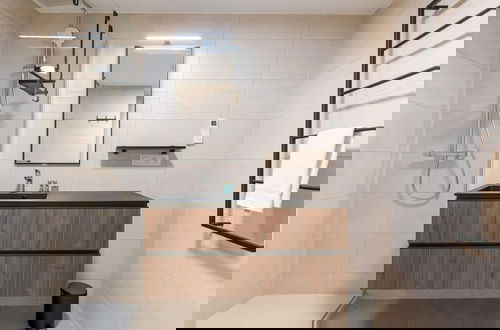 Foto 41 - Cozy Ground-floor Apartment With Spacious Terrace