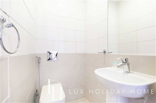 Photo 14 - LUX Holiday Home - Azure Residence 4