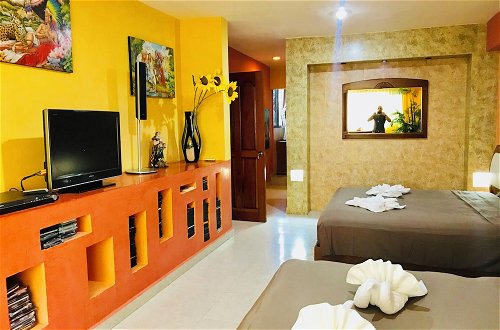 Foto 10 - Room in Villa - Suite Jacuzzi Room in Stunning Villa Playacar Ii