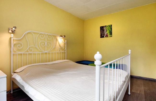 Charming Holiday Home in Gouvy with Hot Tub - Foto 6
