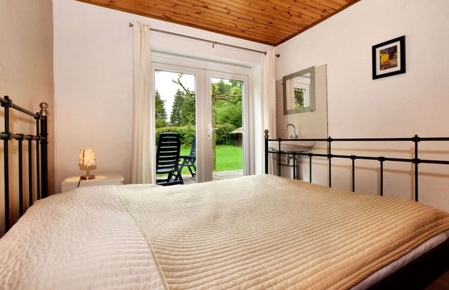 Charming Holiday Home in Gouvy with Hot Tub - Foto 7