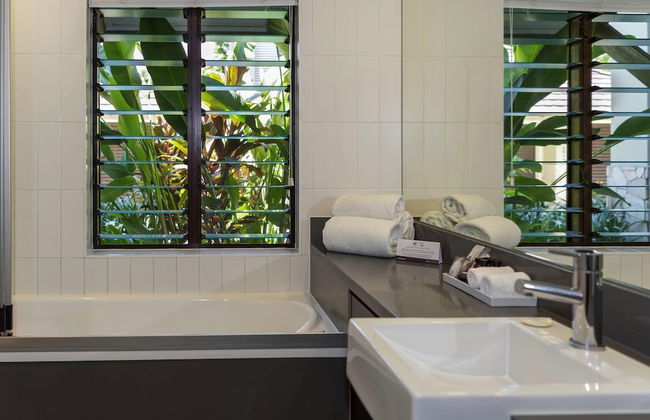 Pullman Port Douglas Sea Temple Resort and Spa - Photo 25