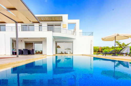Foto 13 - Luxury Villa Stella With Private Swimming Pool