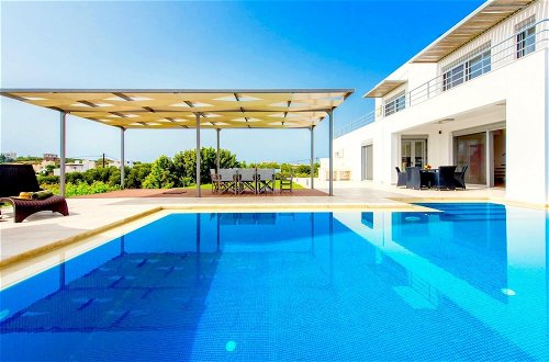 Foto 8 - Luxury Villa Stella With Private Swimming Pool