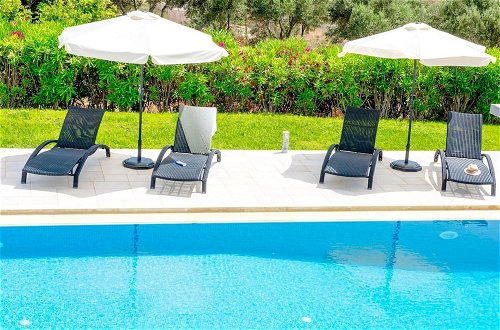 Foto 12 - Luxury Villa Stella With Private Swimming Pool