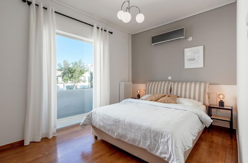 Photo 1 - Sophisticated and Spacious 3 Bdrm apt in Glyfada Center