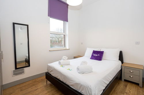 Photo 24 - Pillo Rooms Serviced Apartments- Salford