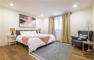 Photo 3 - Cheerful 3 bedroom w/ indoor fireplace in Toronto - 02 free parking