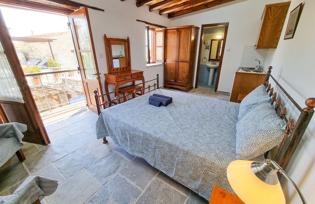 Aphrodite's Pool Retreat - Photo 4