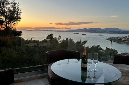Foto 29 - Luxurious 2-bed Sea-side Apartment in Saronida