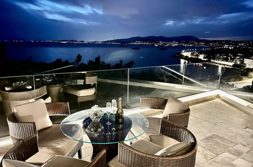 Photo 28 - Luxurious 2-bed Sea-side Apartment in Saronida