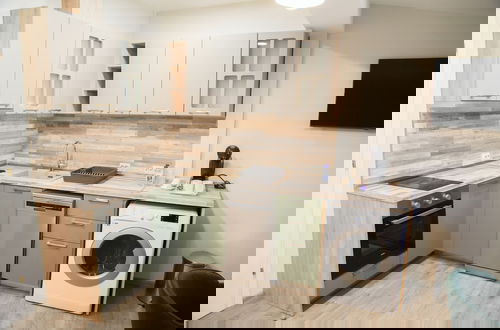 Photo 37 - Corner House