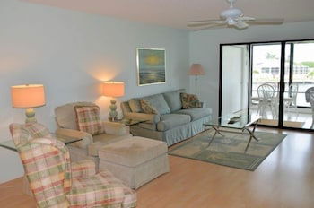Foto 9 - Westbay Point Moorings 274 3 Bedroom Condo by RedAwning