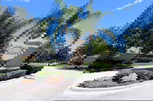 Foto 59 - Great Privacy By Pool- Pool Home With Game Room 4 Bedroom Home by RedAwning