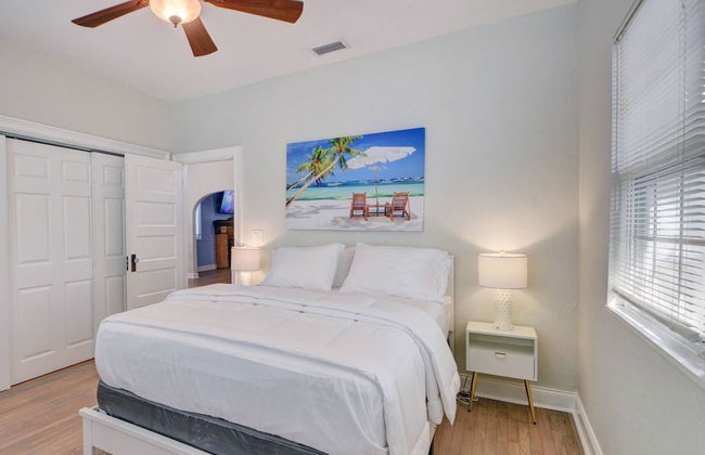 Sunset Home West Palm Beach/close to Downtown/ Shops/ Pet Friendly - Photo 18