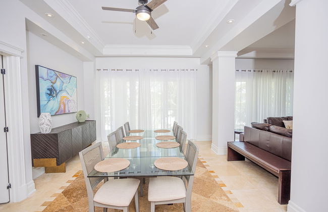 The Atrium Resort - Photo 58