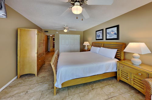 Photo 6 - Emerald Towers West by Southern Vacation Rentals