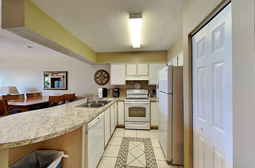 Photo 13 - Emerald Towers West by Southern Vacation Rentals