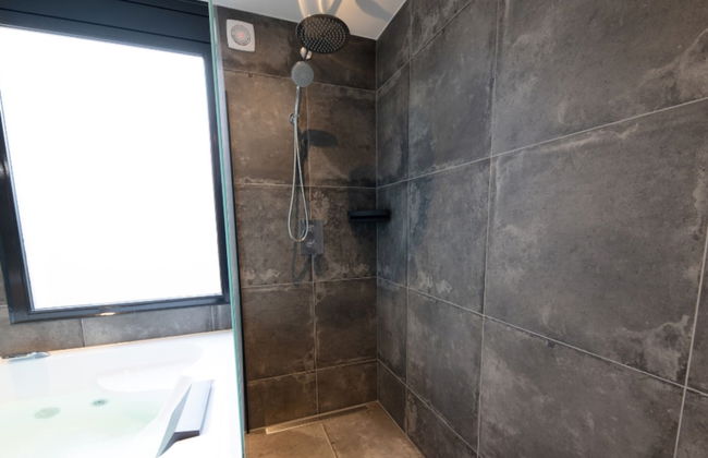Wellness Bungalow With Whirlpool and Sauna - Foto 10