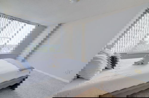 Photo 6 - Awesome 2 BR Condo Crystal City