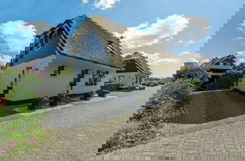 Foto 31 - Charming Villa With Parasol