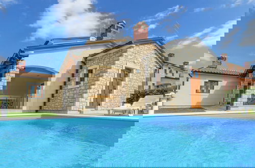 Photo 15 - Villa in Kma?i?i With Private Pool