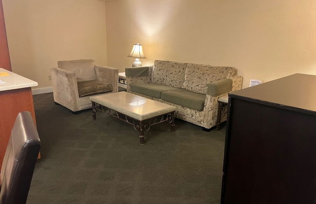 Jockey Resort Suites Center Strip - Photo 28
