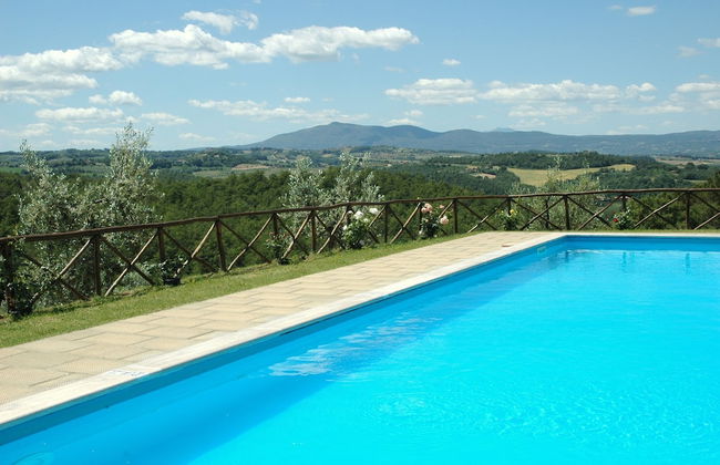Farmhouse in Citta Della Pieve With Pool - Photo 16