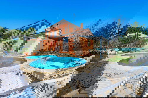 Photo 21 - Villa in Visnjan With Private Heated Pool