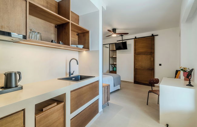 VENTUS Luxury Suites - Photo 29