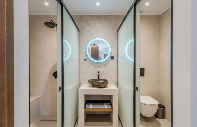 VENTUS Luxury Suites - Photo 50