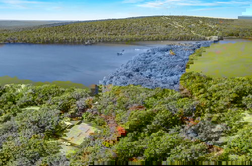 Foto 43 - Boulder Lake-scape by Avantstay Lakefront Views
