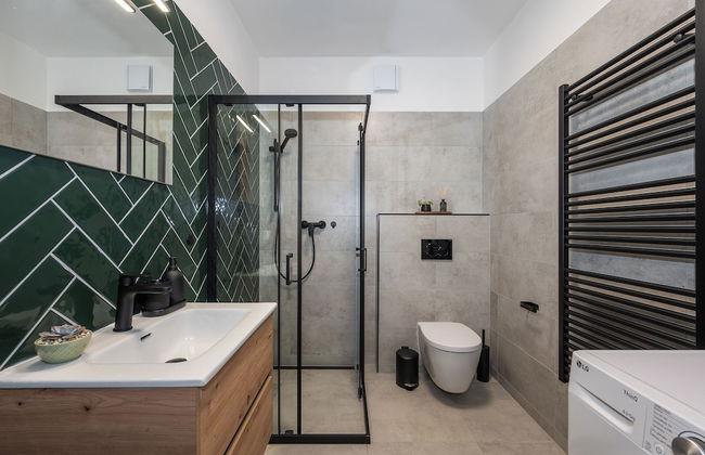 Fully equipped apartments with Terraces, Free garage parking, Netflix & AC - by Apartmány Šlapanice cz - Foto 55