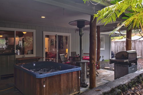Foto 16 - Aloha Ohia Hale 1 Bedroom Home by RedAwning