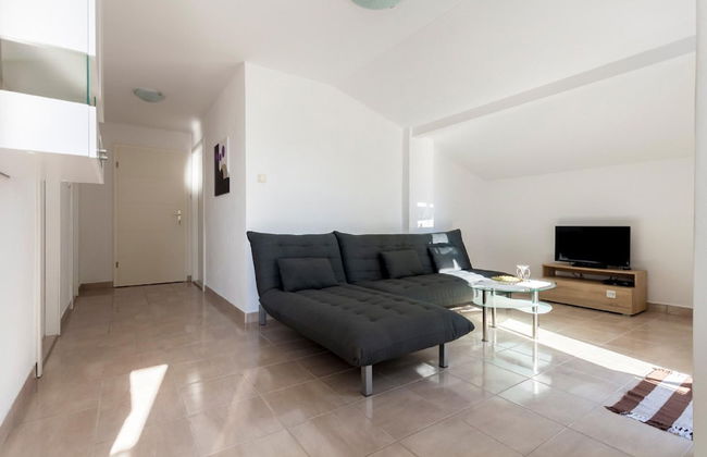Apartment in Sveti Vid Near the Adriatic - Photo 10