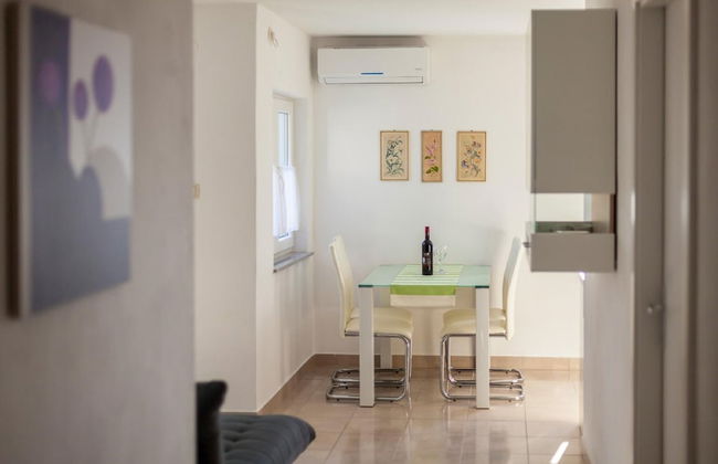 Apartment in Sveti Vid Near the Adriatic - Photo 21