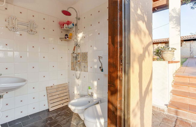 Belvilla by OYO Charming Villa With Roof Terrace - Foto 17