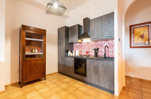 Photo 15 - Elegant Apartment in Buonalbergo near Town Center