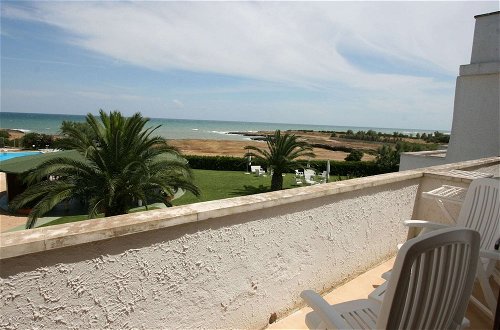 Photo 4 - Comfy Apartment with Balcony near Puglia Beach