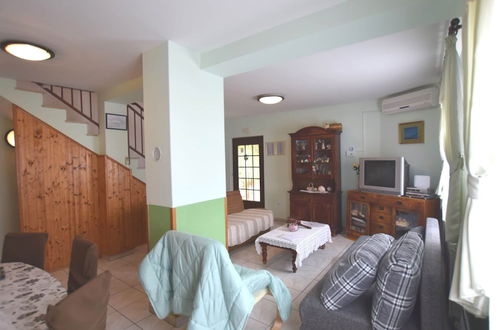 Photo 13 - Comfortable Holiday Home Only 500m to the sea With Outdoor Kitchen, Wifi and Airco