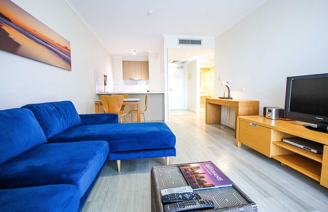 Dockside Brisbane - Photo 35