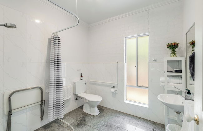 Homewood Cottages - Photo 17