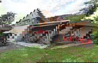 Foto 1 - Spacious Holiday Home With Pool