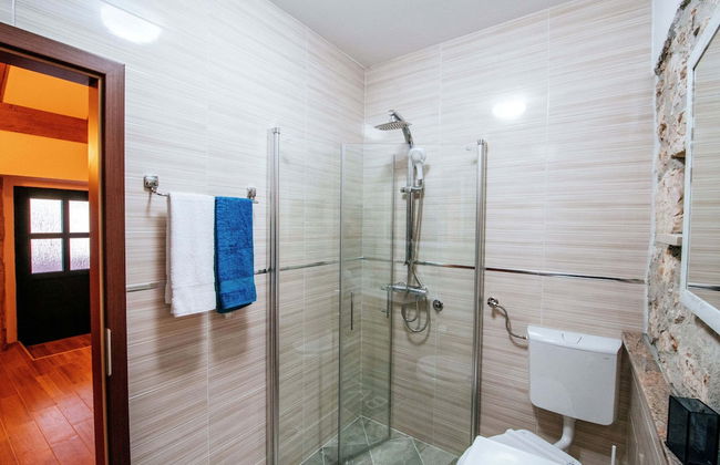 Private Estate With 2 Infinity Pools - Foto 17
