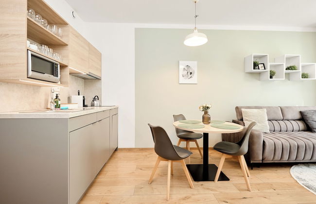 Honest SMICHOV - Foto 49